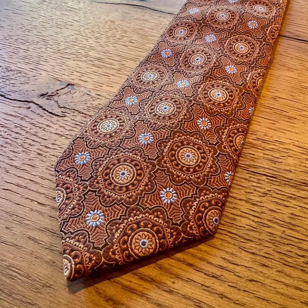 Jos. A. Bank / Signature Collection Medallion Print Silk Tie